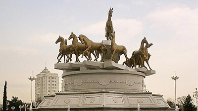 土库曼斯坦民族瑰宝—汗血宝马